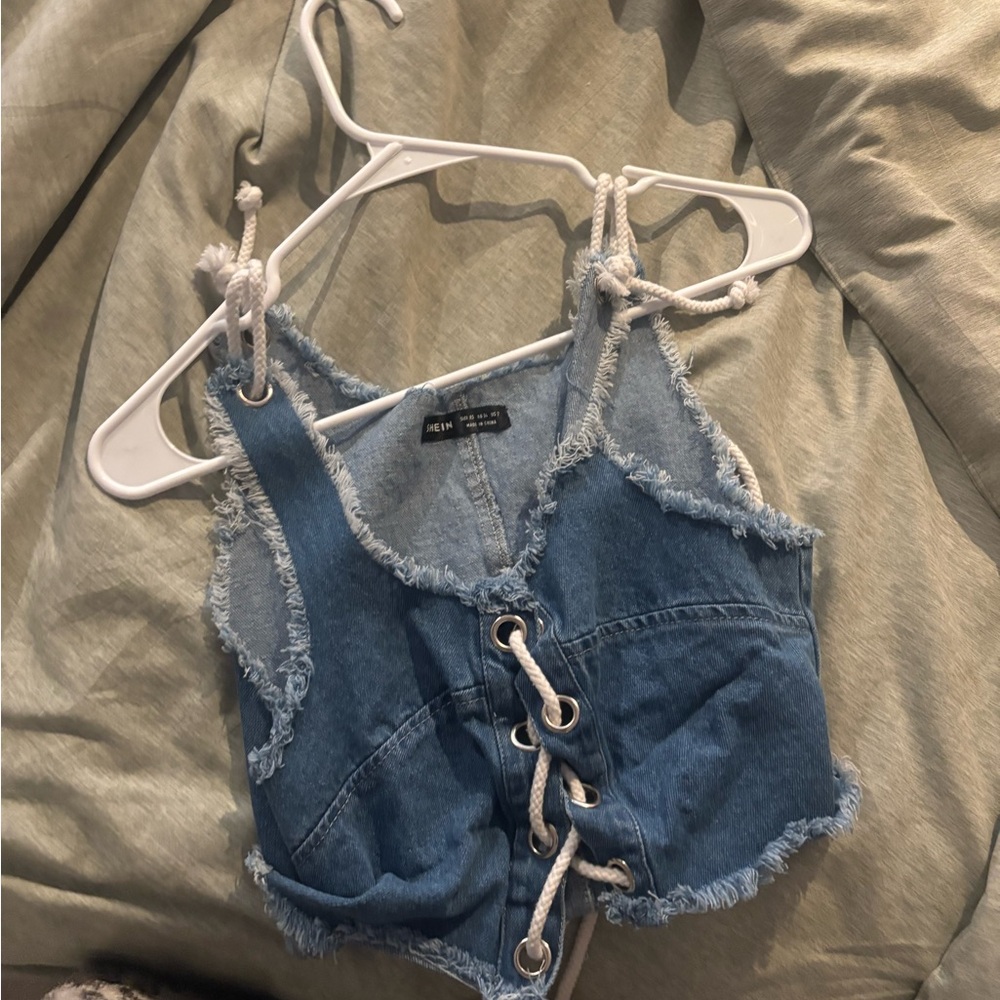 SHEIN Blue Denim Crop Top